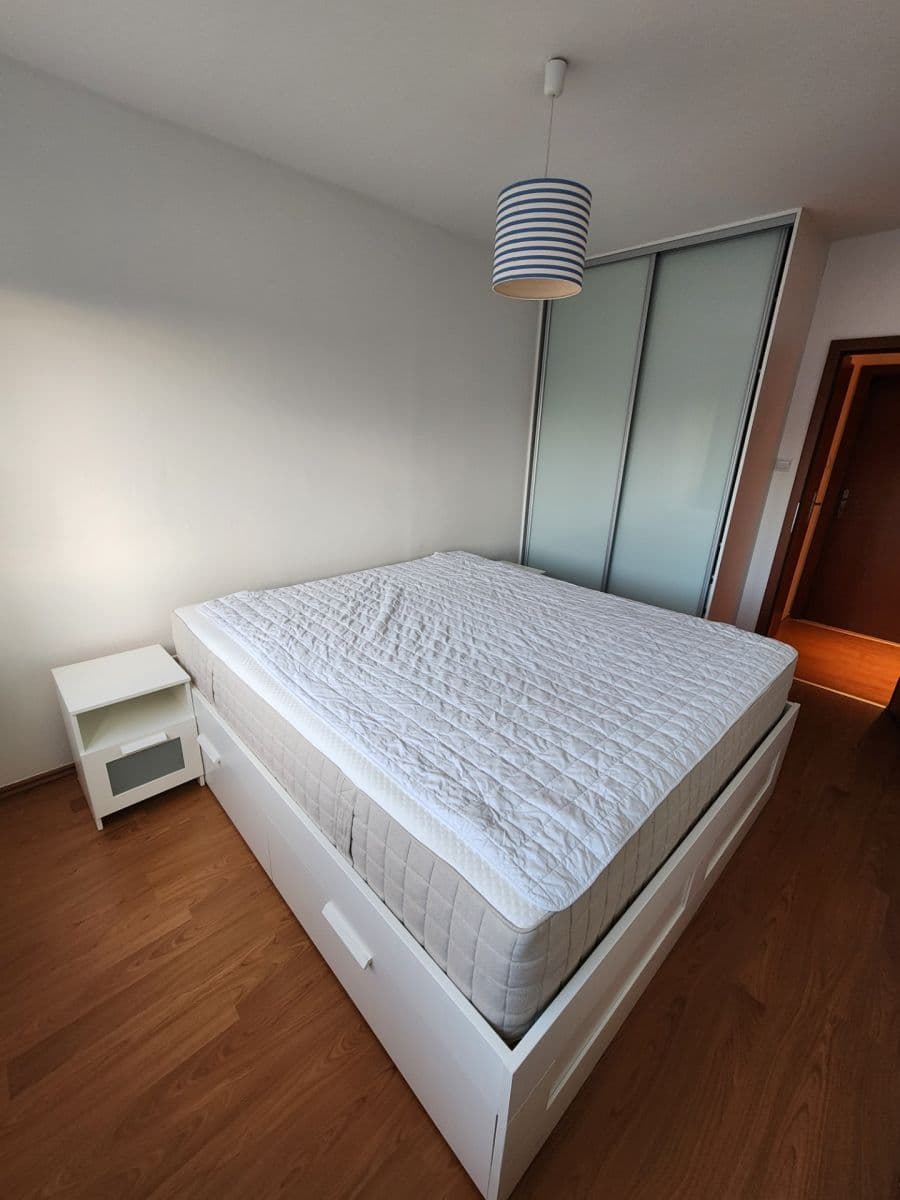Pronájem bytu 3+1 68 m², K Lipám, Praha, Praha Pronájem bytu 3+1 68 m², K Lipám, Praha, Praha