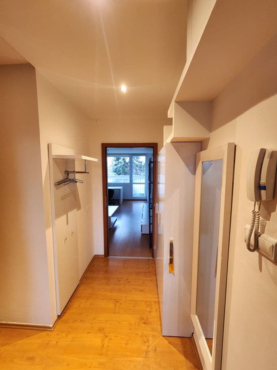 Pronájem bytu 3+1 68 m², K Lipám, Praha, Praha Pronájem bytu 3+1 68 m², K Lipám, Praha, Praha