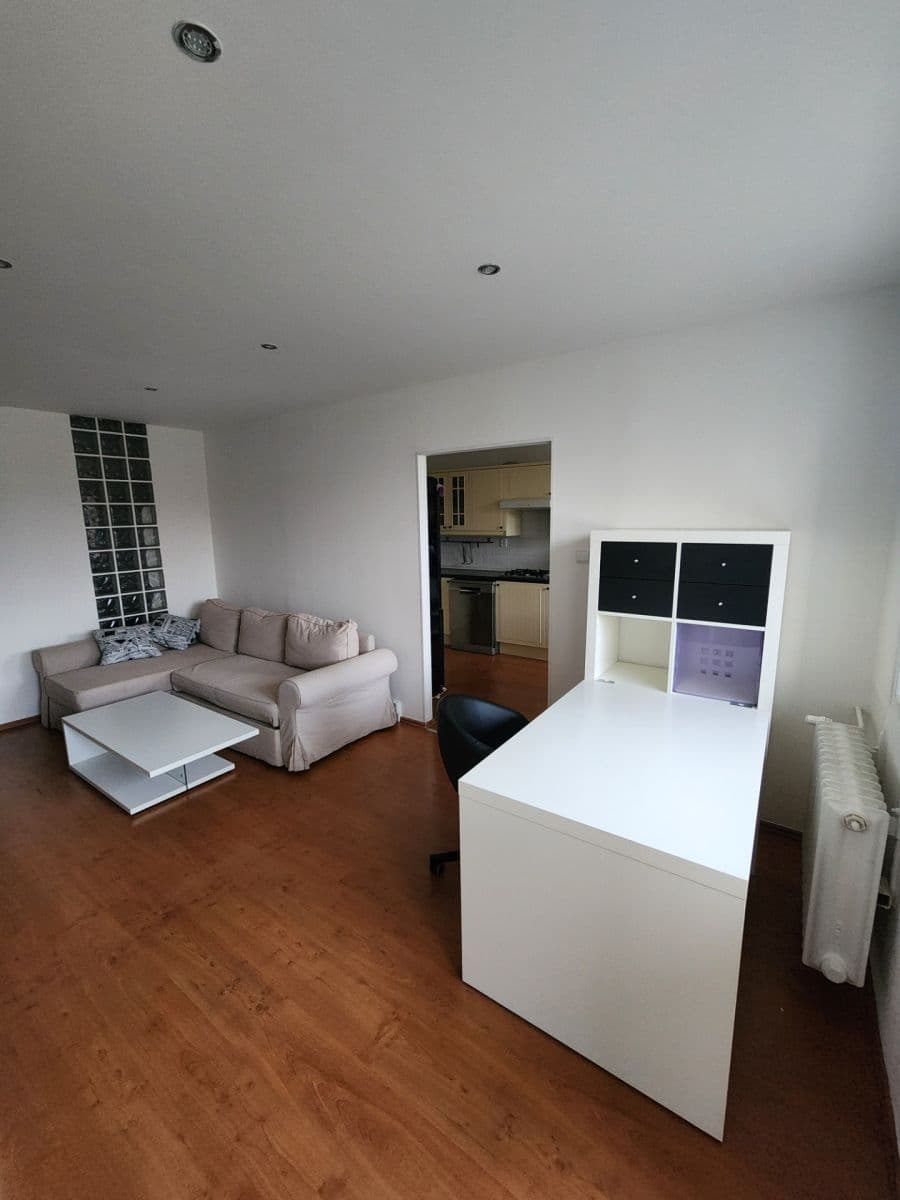 Pronájem bytu 3+1 68 m², K Lipám, Praha, Praha Pronájem bytu 3+1 68 m², K Lipám, Praha, Praha