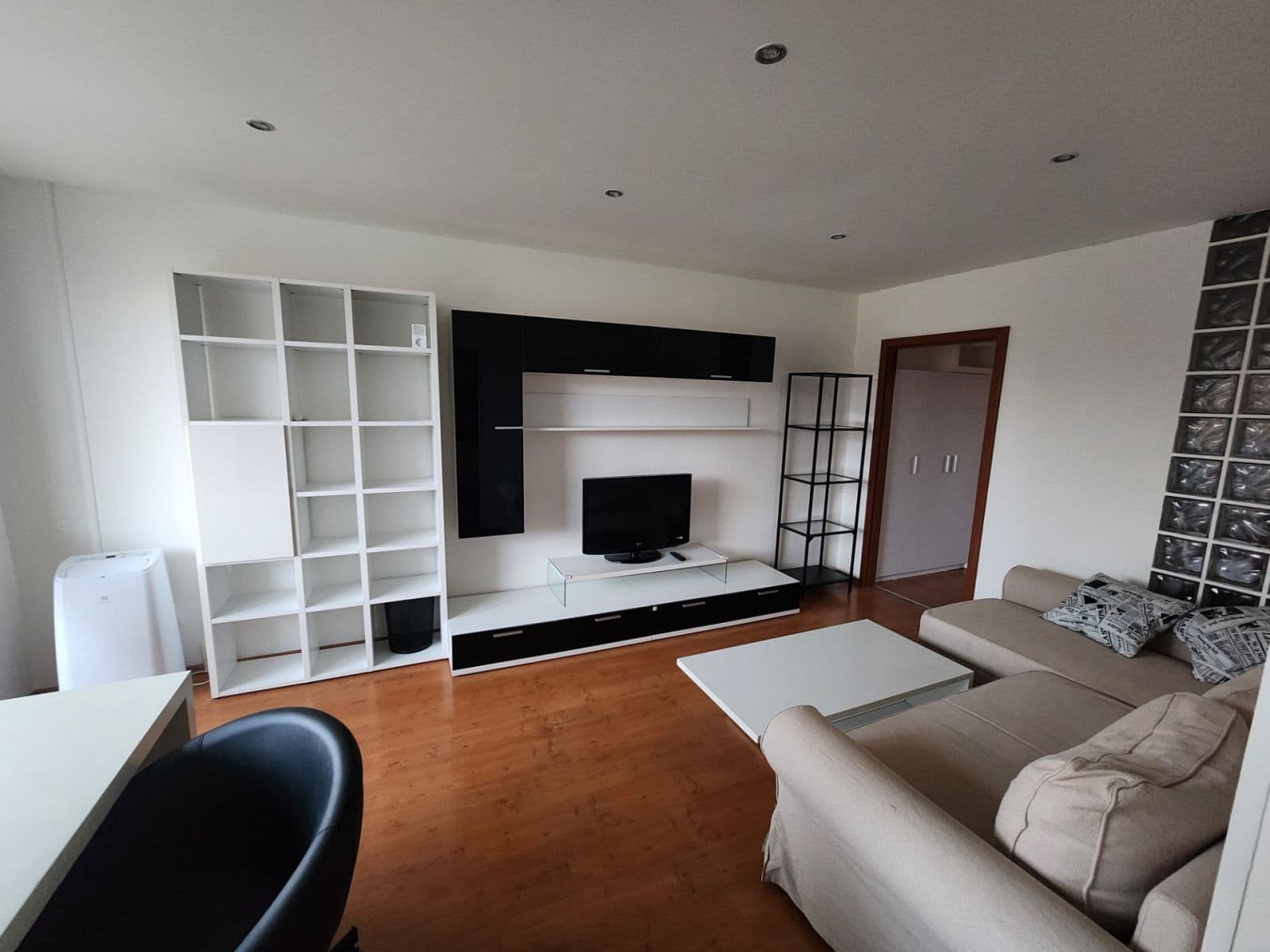 Pronájem bytu 3+1 68 m², K Lipám, Praha, Praha Pronájem bytu 3+1 68 m², K Lipám, Praha, Praha