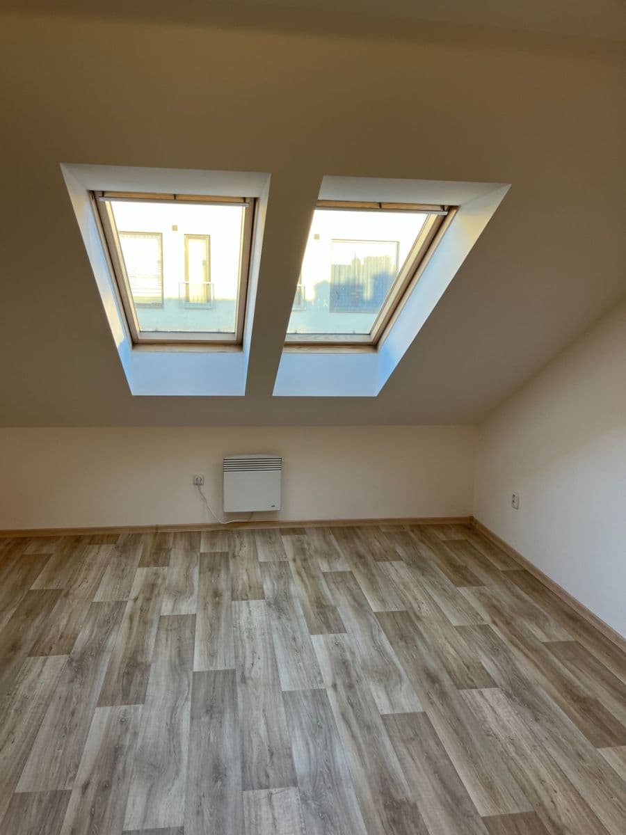 Pronájem bytu 1+kk 34 m², Vlhká, Brno, Jihomoravský kraj Pronájem bytu 1+kk 34 m², Vlhká, Brno, Jihomoravský kraj