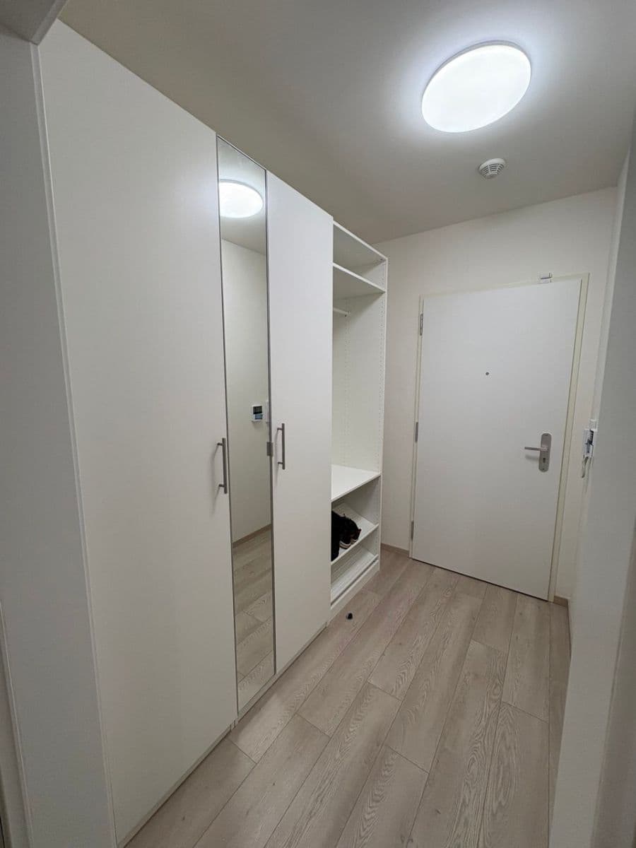 Pronájem bytu 1+kk 33 m², Výstavní, Praha, Praha Pronájem bytu 1+kk 33 m², Výstavní, Praha, Praha
