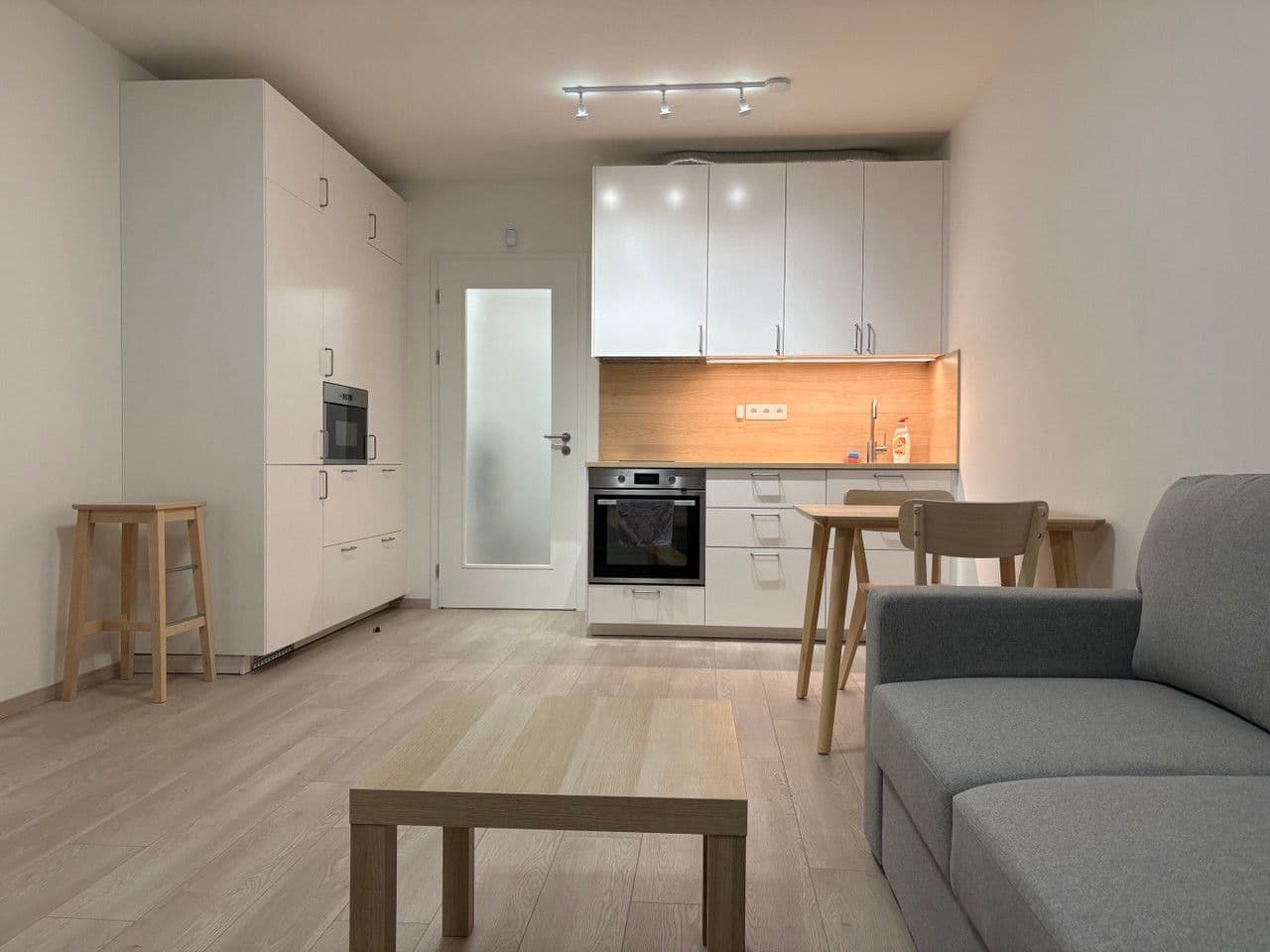 Pronájem bytu 1+kk 33 m², Výstavní, Praha, Praha Pronájem bytu 1+kk 33 m², Výstavní, Praha, Praha
