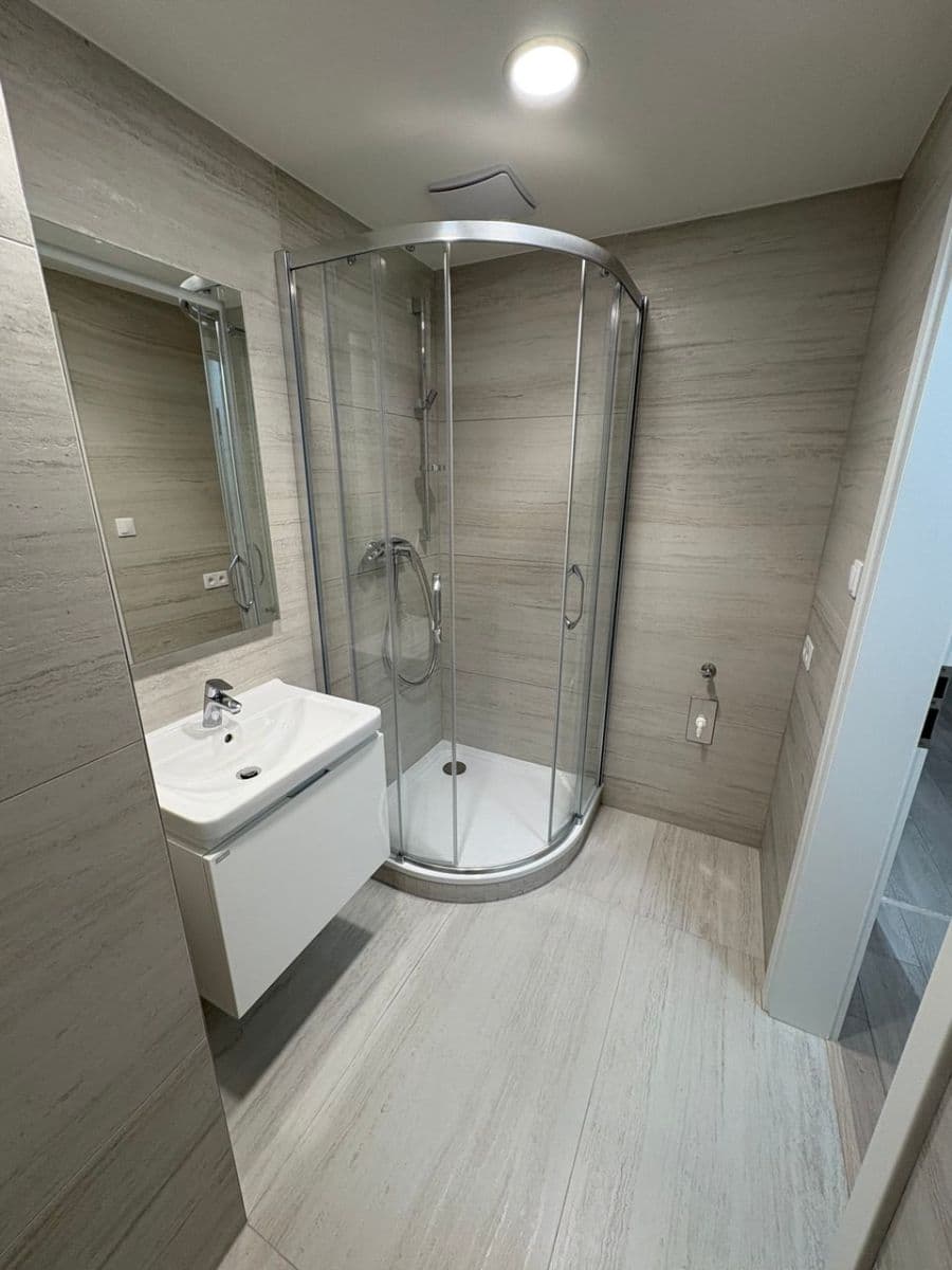 Pronájem bytu 1+kk 33 m², Výstavní, Praha, Praha Pronájem bytu 1+kk 33 m², Výstavní, Praha, Praha