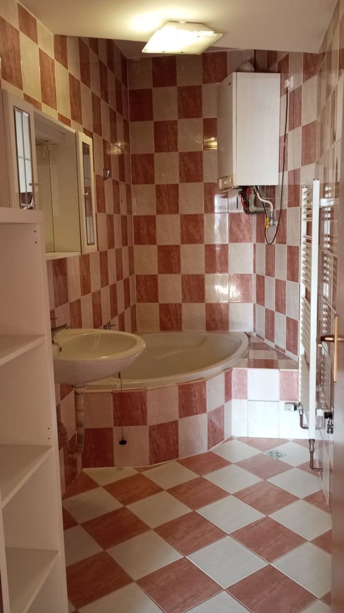 Pronájem bytu 3+1 72 m², Ve Střešovičkách, Praha, Praha Pronájem bytu 3+1 72 m², Ve Střešovičkách, Praha, Praha