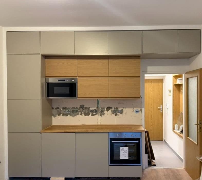 Pronájem bytu 1+kk 36 m², Na Hrázce, Hradec Králové, Královéhradecký kraj Pronájem bytu 1+kk 36 m², Na Hrázce, Hradec Králové, Královéhradecký kraj