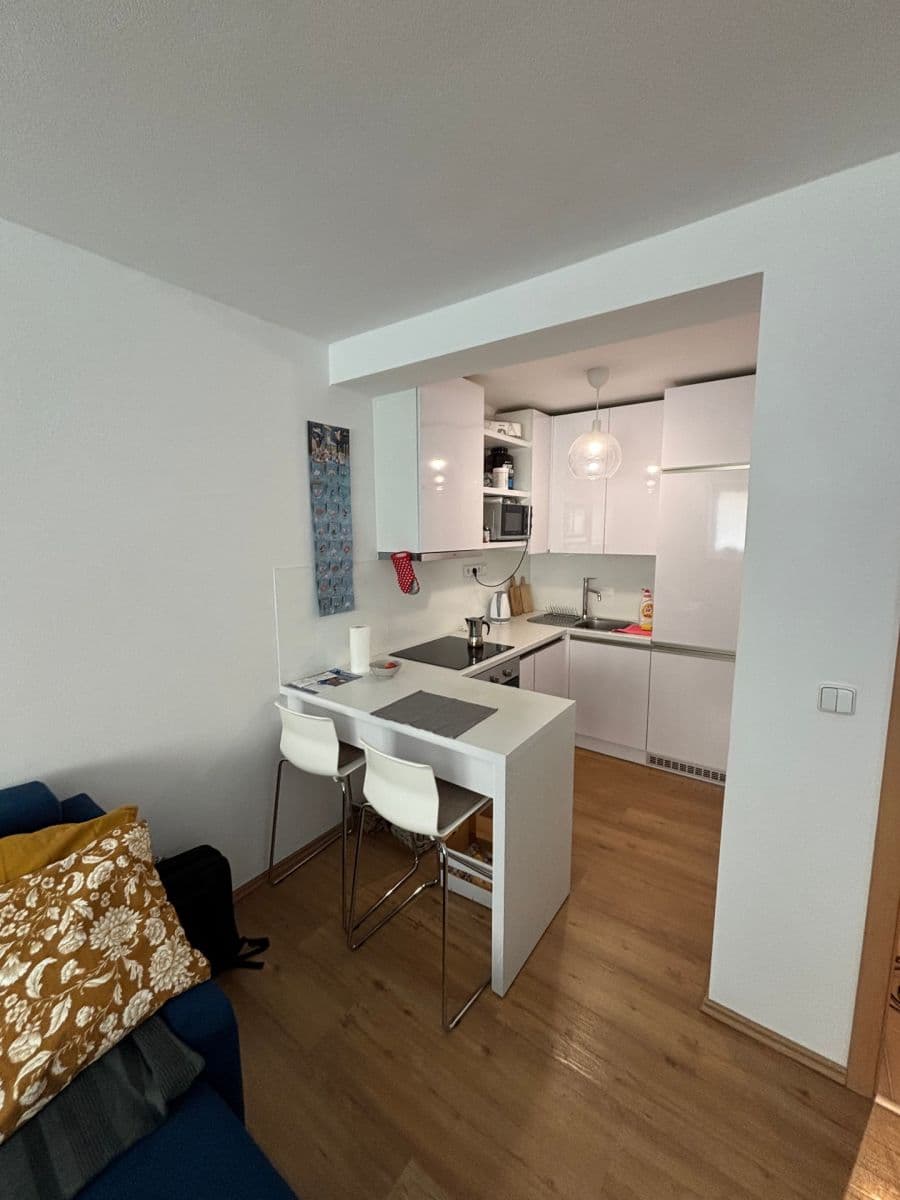 Pronájem bytu 2+kk 50 m², Kovařovicova, Brno, Jihomoravský kraj Pronájem bytu 2+kk 50 m², Kovařovicova, Brno, Jihomoravský kraj
