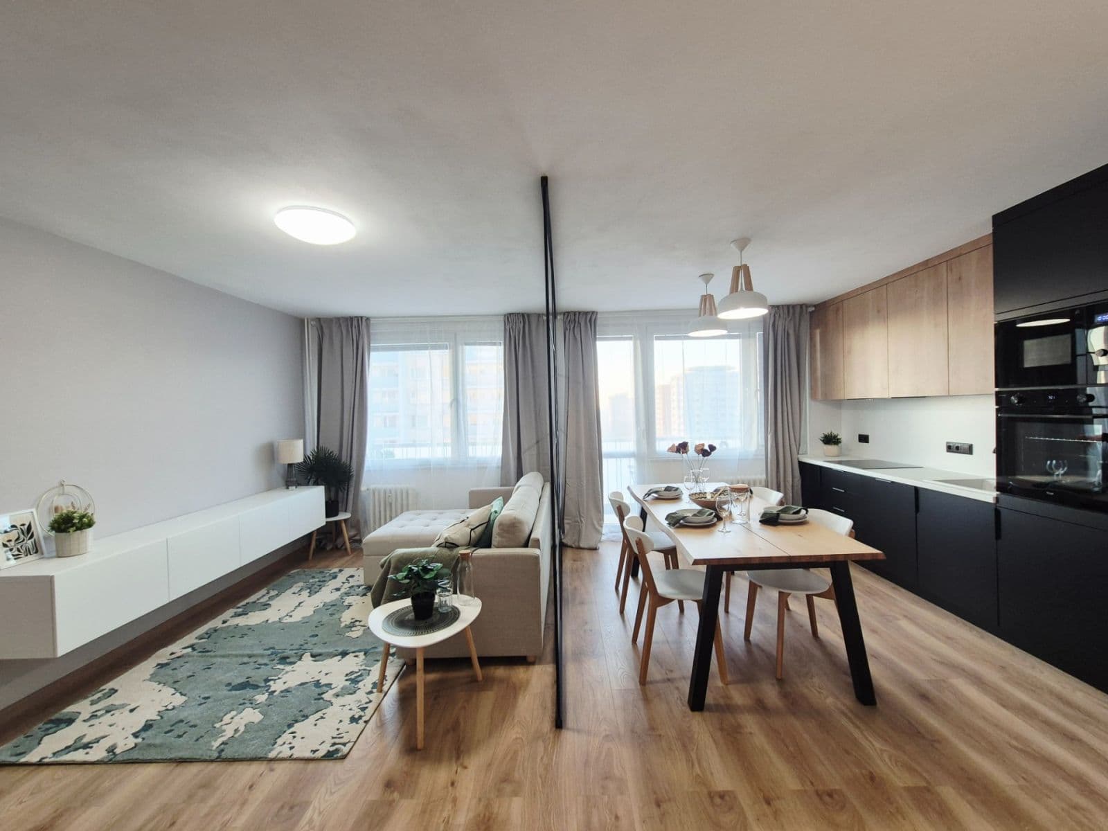 Prodej bytu 3+kk 80 m², nábřeží Závodu míru, Pardubice, Pardubický kraj Prodej bytu 3+kk 80 m², nábřeží Závodu míru, Pardubice, Pardubický kraj