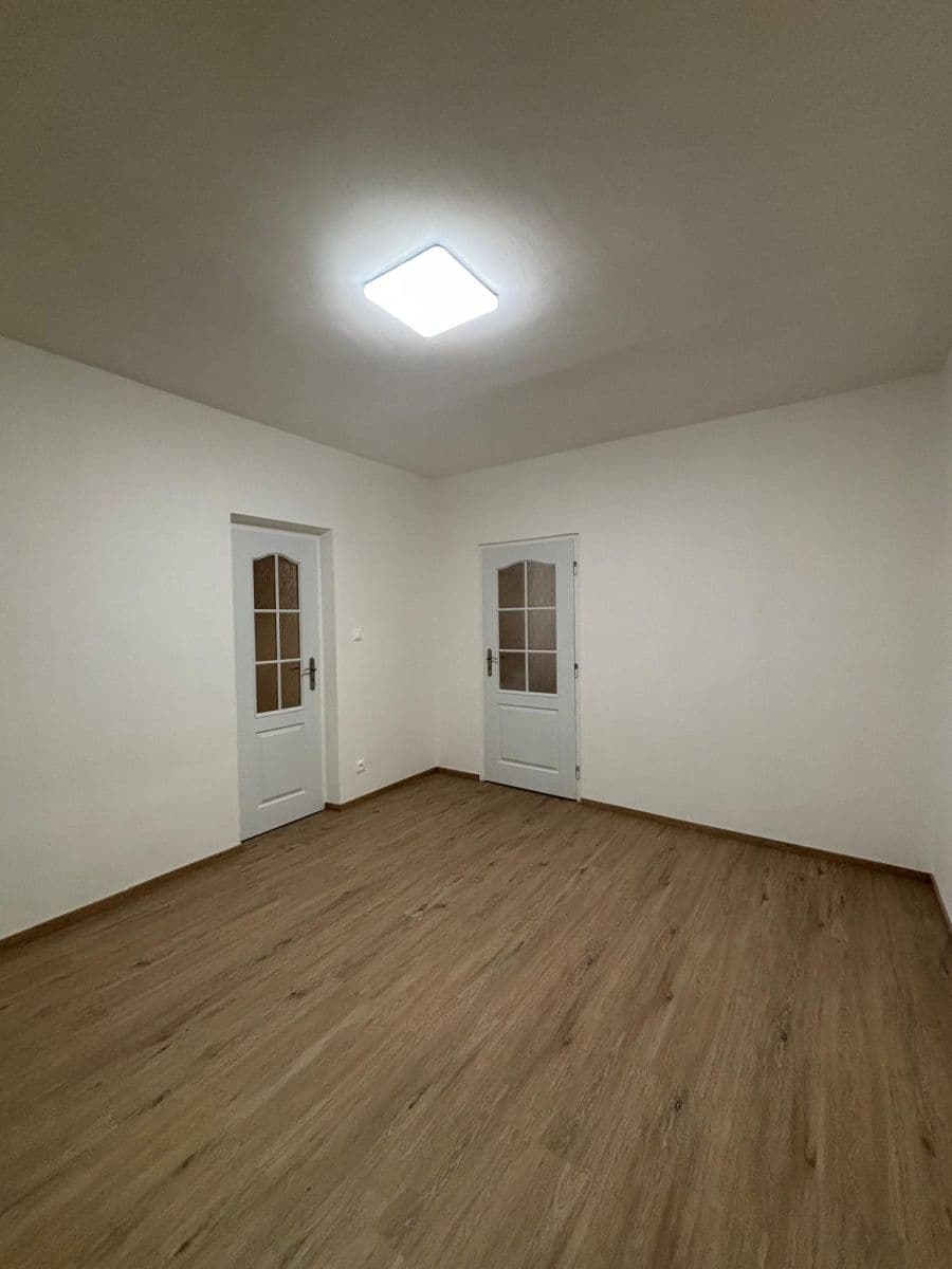 Pronájem bytu 2+1 55 m², U Krbu, Praha, Praha Pronájem bytu 2+1 55 m², U Krbu, Praha, Praha