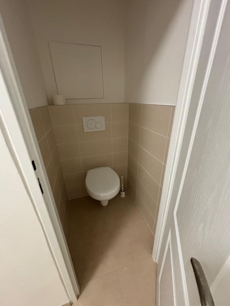 Pronájem bytu 2+1 55 m², U Krbu, Praha, Praha Pronájem bytu 2+1 55 m², U Krbu, Praha, Praha