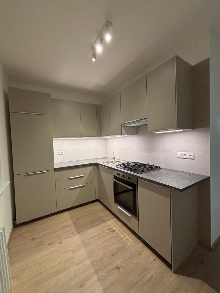 Pronájem bytu 2+1 55 m², U Krbu, Praha, Praha Pronájem bytu 2+1 55 m², U Krbu, Praha, Praha