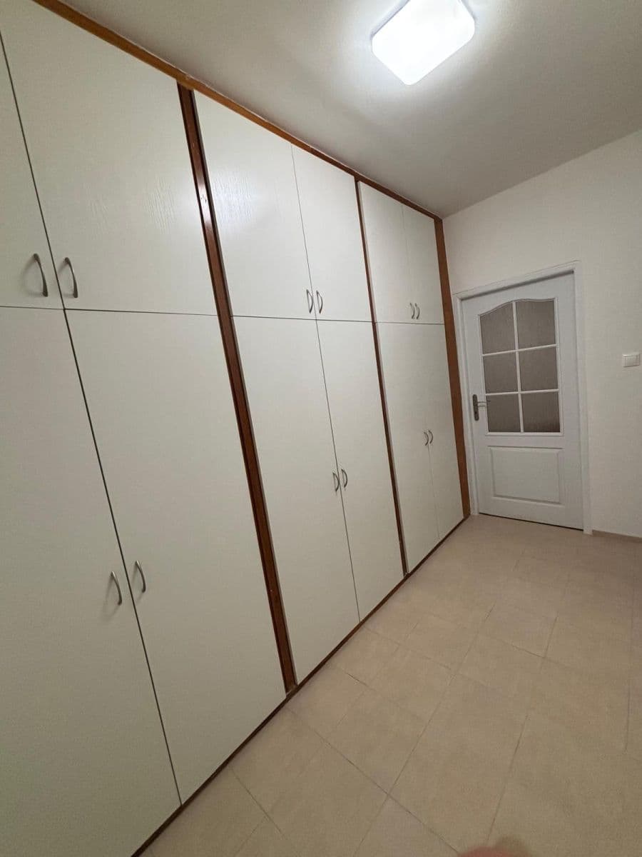 Pronájem bytu 2+1 55 m², U Krbu, Praha, Praha Pronájem bytu 2+1 55 m², U Krbu, Praha, Praha
