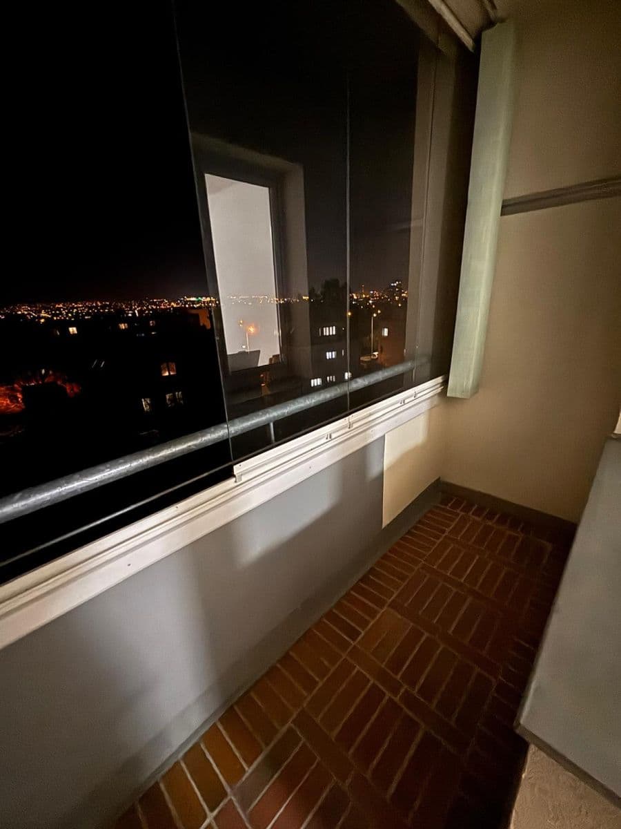 Pronájem bytu 2+1 55 m², U Krbu, Praha, Praha Pronájem bytu 2+1 55 m², U Krbu, Praha, Praha