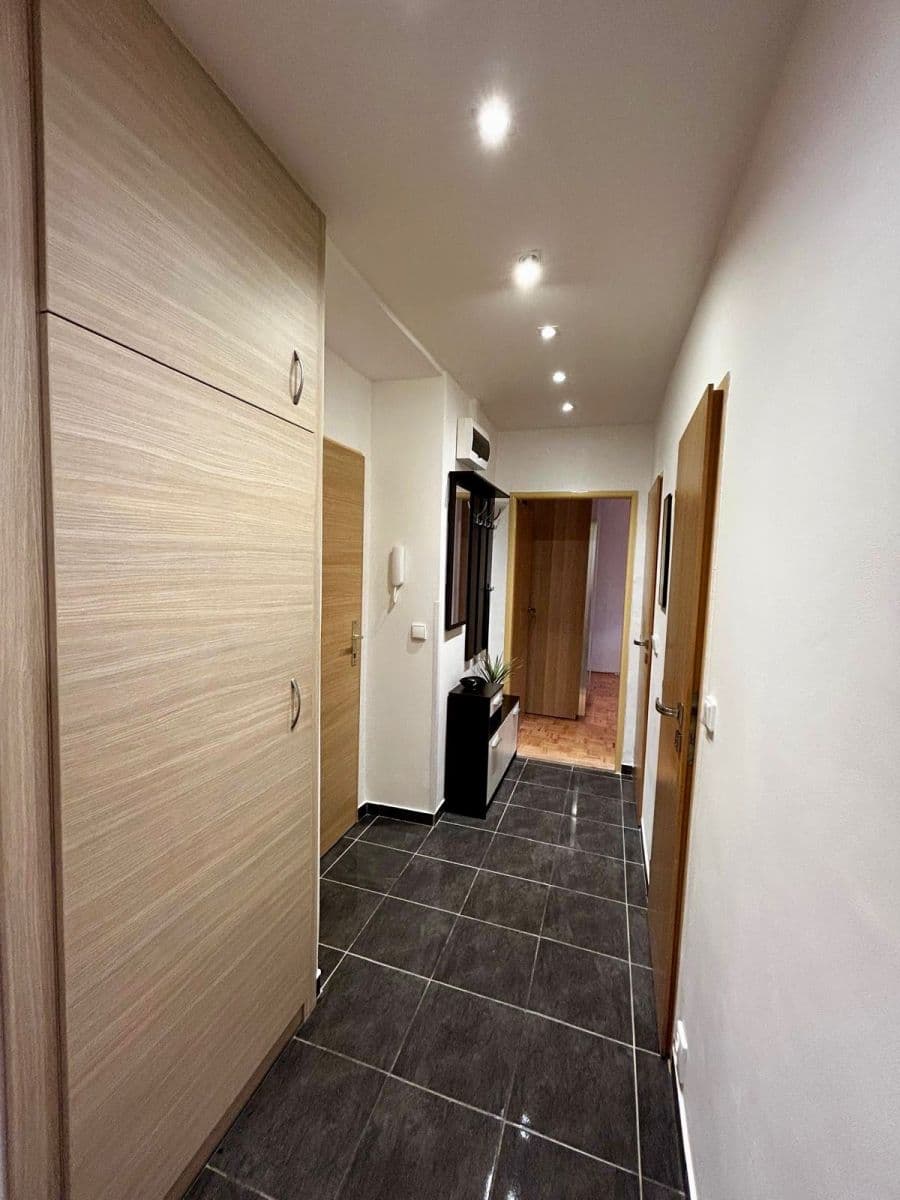 Pronájem bytu 2+1 55 m², Máchova, Třinec, Moravskoslezský kraj Pronájem bytu 2+1 55 m², Máchova, Třinec, Moravskoslezský kraj