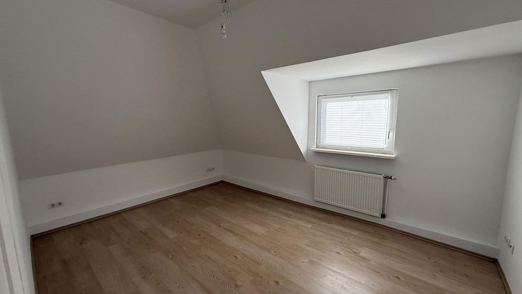 Pronájem bytu 3+1 70 m², Feuergraben 6, Hameln, Dolní Sasko Pronájem bytu 3+1 70 m², Feuergraben 6, Hameln, Dolní Sasko