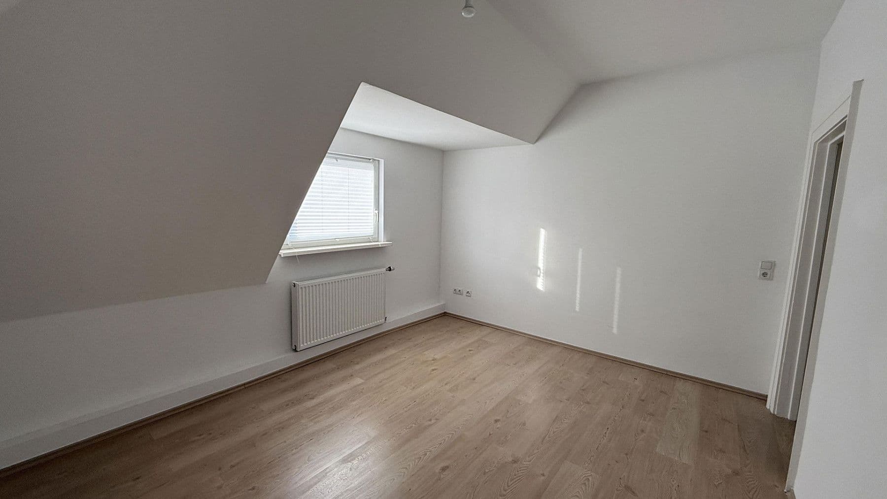 Pronájem bytu 3+1 70 m², Feuergraben 6, Hameln, Dolní Sasko Pronájem bytu 3+1 70 m², Feuergraben 6, Hameln, Dolní Sasko