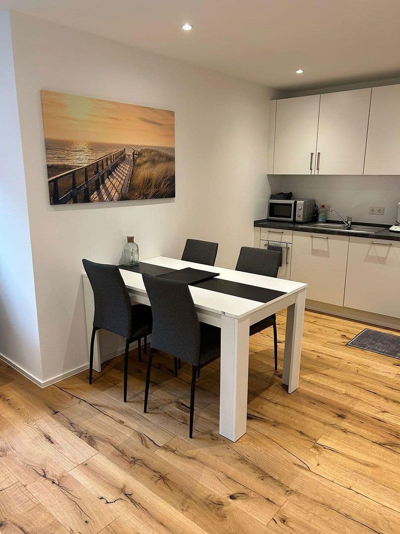 Pronájem bytu 2+1 60 m², Gerhardt Hauptmann Straße 41a, Sinsheim, Bádensko-Württembersko Pronájem bytu 2+1 60 m², Gerhardt Hauptmann Straße 41a, Sinsheim, Bádensko-Württembersko