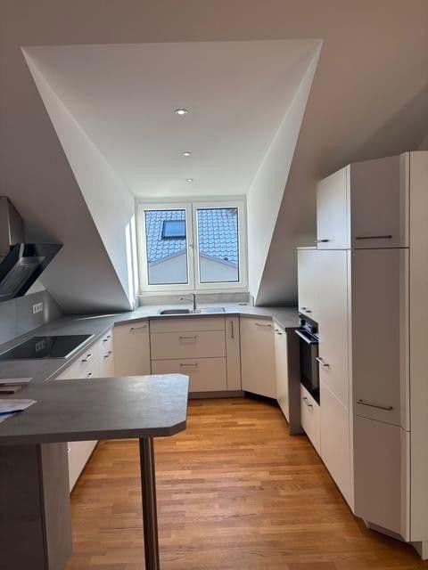 Pronájem bytu 5+1 189 m², München, Bavorsko Pronájem bytu 5+1 189 m², München, Bavorsko