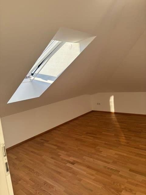 Pronájem bytu 5+1 189 m², München, Bavorsko Pronájem bytu 5+1 189 m², München, Bavorsko