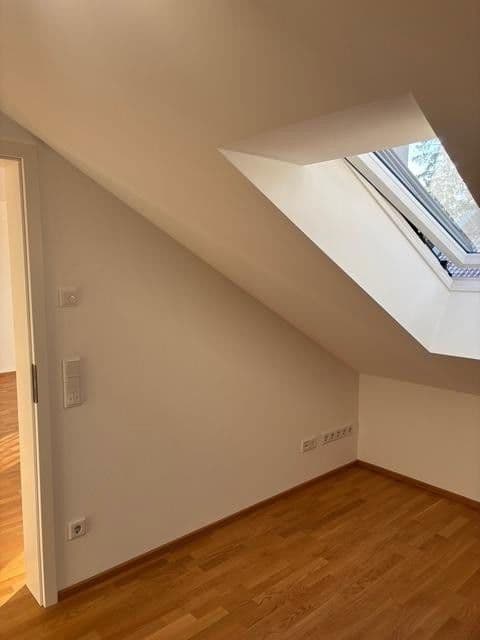 Pronájem bytu 5+1 189 m², München, Bavorsko Pronájem bytu 5+1 189 m², München, Bavorsko