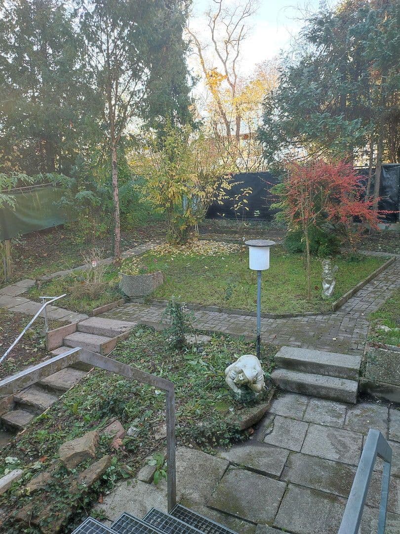 Pronájem bytu 2+1 80 m², Reutlingen, Bádensko-Württembersko Pronájem bytu 2+1 80 m², Reutlingen, Bádensko-Württembersko