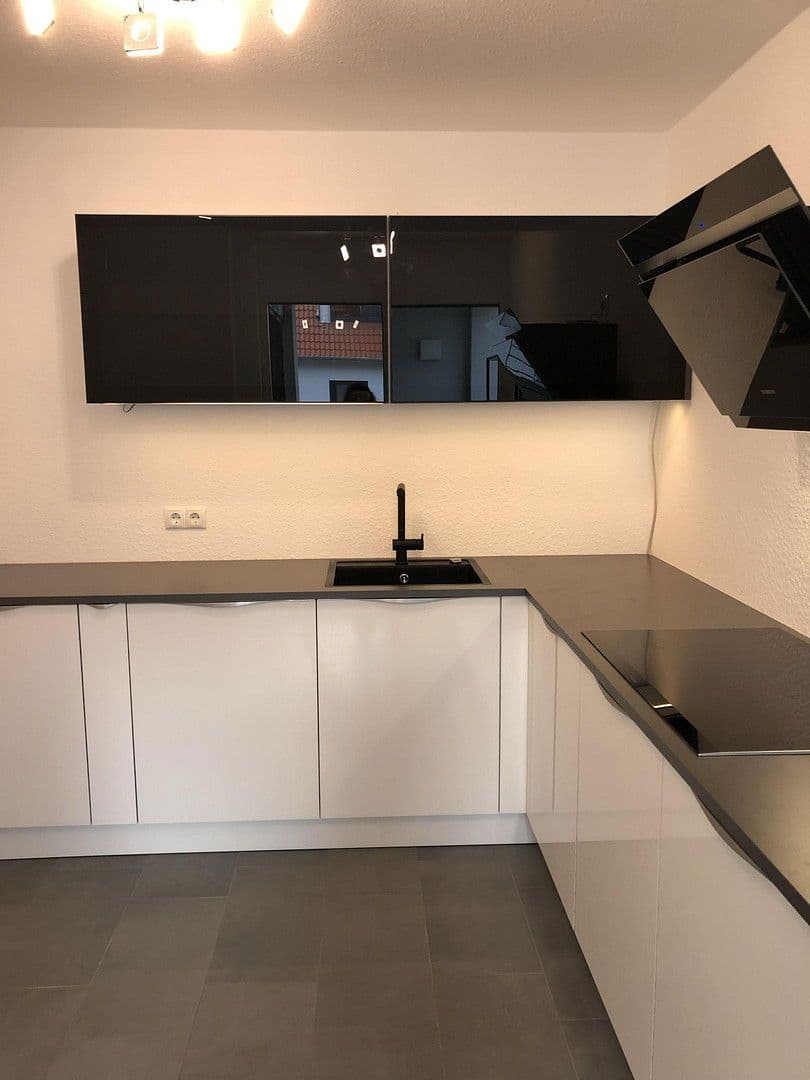 Pronájem bytu 3+1 73 m², Wöllstadt, Hessen Pronájem bytu 3+1 73 m², Wöllstadt, Hessen