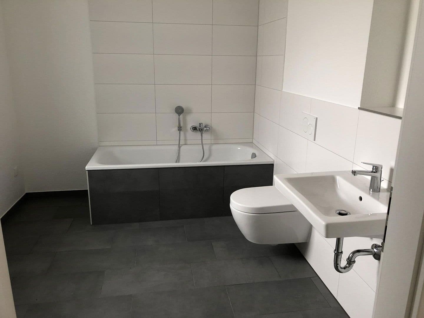 Pronájem bytu 3+1 73 m², Wöllstadt, Hessen Pronájem bytu 3+1 73 m², Wöllstadt, Hessen