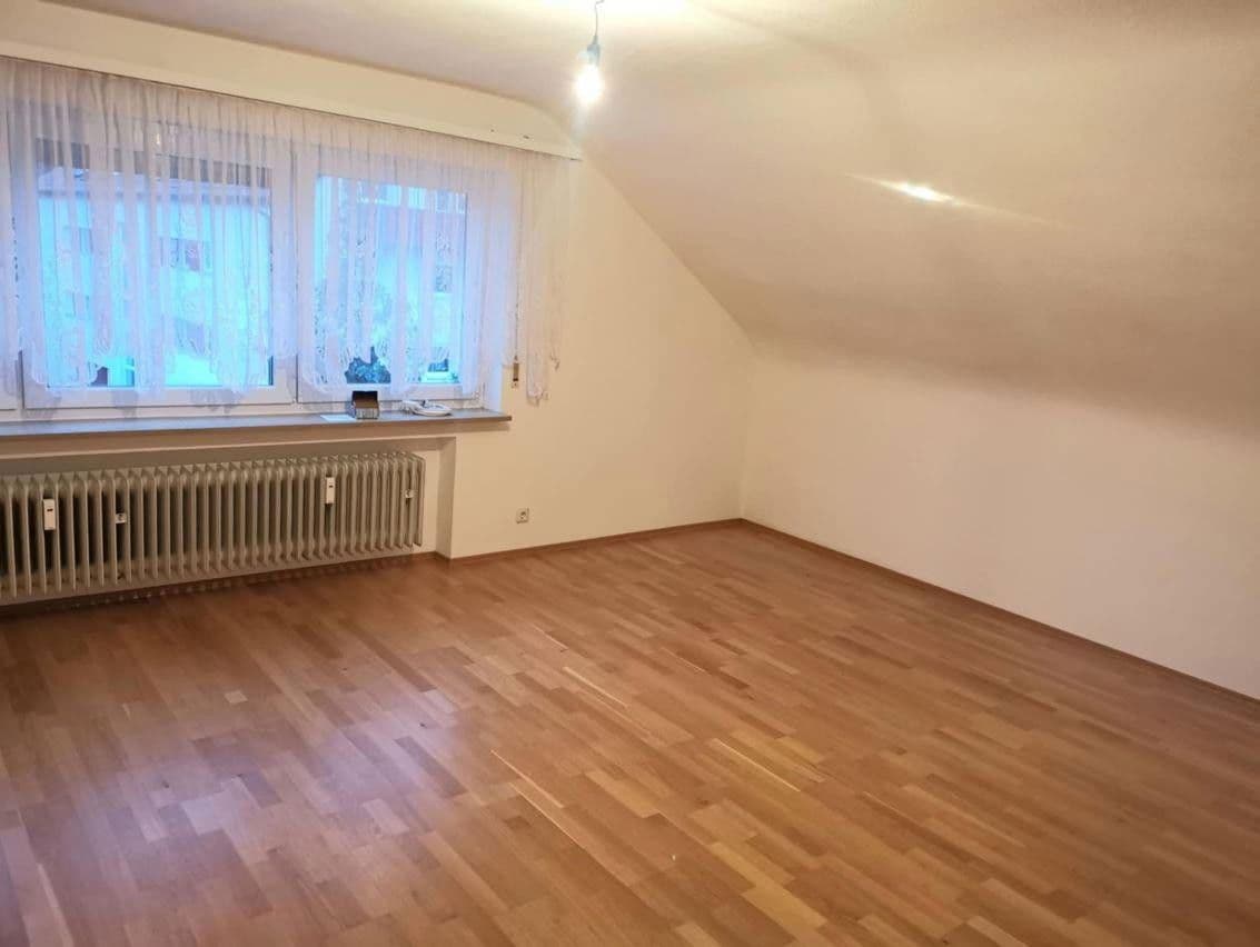 Pronájem bytu 2+1 63 m², Humboldtstr. 22, Leinfelden-Echterdingen, Bádensko-Württembersko Pronájem bytu 2+1 63 m², Humboldtstr. 22, Leinfelden-Echterdingen, Bádensko-Württembersko