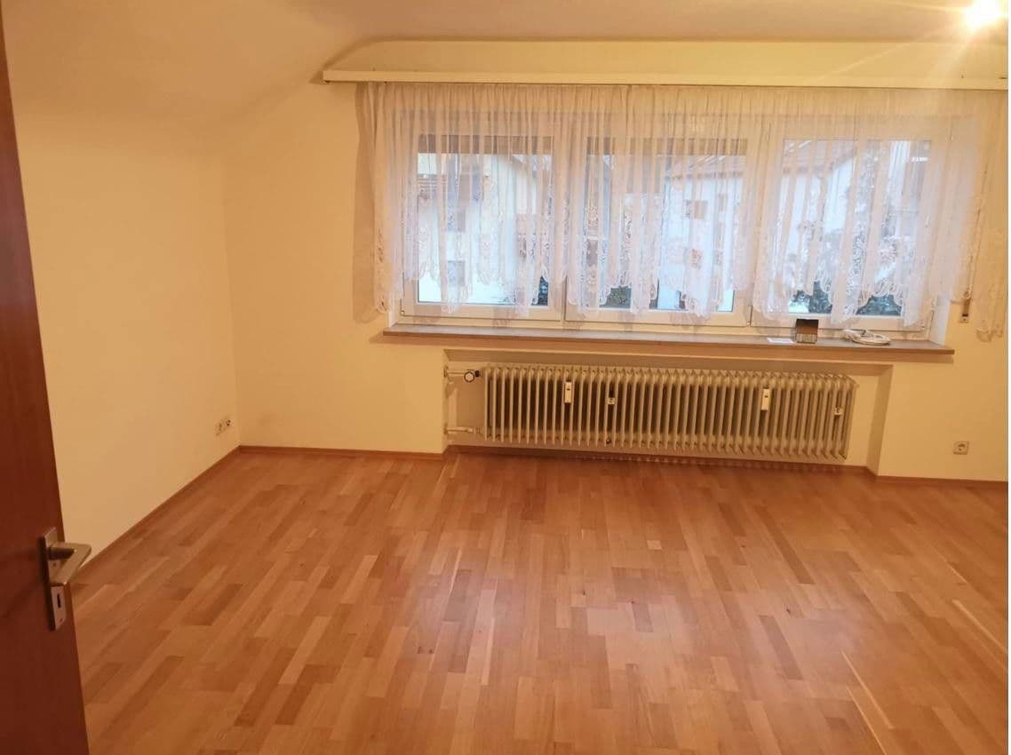 Pronájem bytu 2+1 63 m², Humboldtstr. 22, Leinfelden-Echterdingen, Bádensko-Württembersko Pronájem bytu 2+1 63 m², Humboldtstr. 22, Leinfelden-Echterdingen, Bádensko-Württembersko