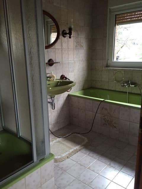 Prodej domu 120 m², pozemek 1.136 m², Stoßdorfer Straße 36, Hennef (Sieg), Severní Porýní-Vestfálsko Prodej domu 120 m², pozemek 1.136 m², Stoßdorfer Straße 36, Hennef (Sieg), Severní Porýní-Vestfálsko