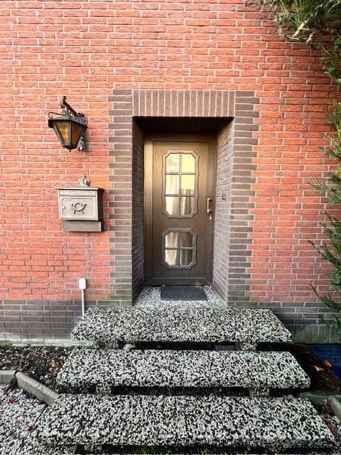 Prodej domu 120 m², pozemek 1.136 m², Stoßdorfer Straße 36, Hennef (Sieg), Severní Porýní-Vestfálsko Prodej domu 120 m², pozemek 1.136 m², Stoßdorfer Straße 36, Hennef (Sieg), Severní Porýní-Vestfálsko