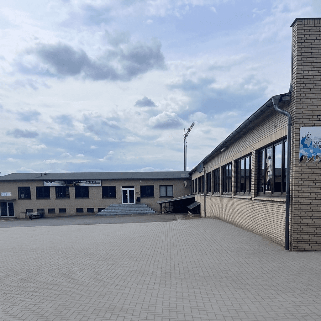Prodej nebytového prostoru 4.300 m², Büchener Weg 119, Buchhorst, Šlesvicko-Holštýnsko Prodej nebytového prostoru 4.300 m², Büchener Weg 119, Buchhorst, Šlesvicko-Holštýnsko