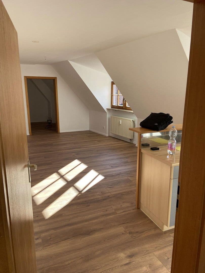 Pronájem bytu 2+1 56 m², Münsingen, Bádensko-Württembersko Pronájem bytu 2+1 56 m², Münsingen, Bádensko-Württembersko