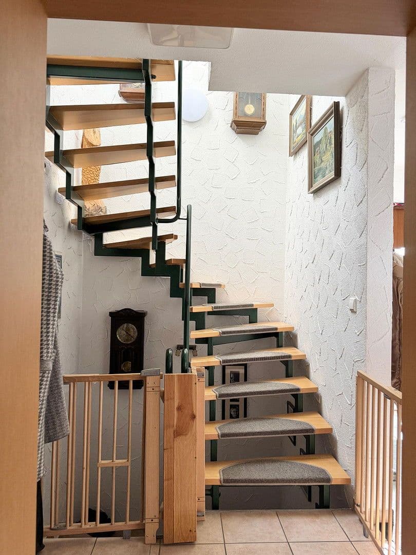 Prodej domu 100 m², pozemek 340 m², Hammersbach, Hessen Prodej domu 100 m², pozemek 340 m², Hammersbach, Hessen