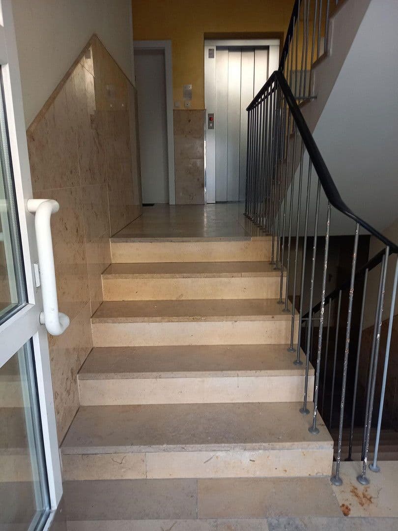 Prodej bytu 3+1 70 m², Rheinstrasse 3, München, Bavorsko Prodej bytu 3+1 70 m², Rheinstrasse 3, München, Bavorsko