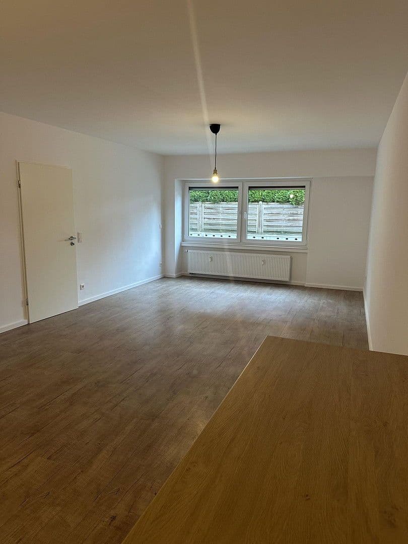 Pronájem bytu 2+1 60 m², Rösrather Str.700A, Köln, Severní Porýní-Vestfálsko Pronájem bytu 2+1 60 m², Rösrather Str.700A, Köln, Severní Porýní-Vestfálsko