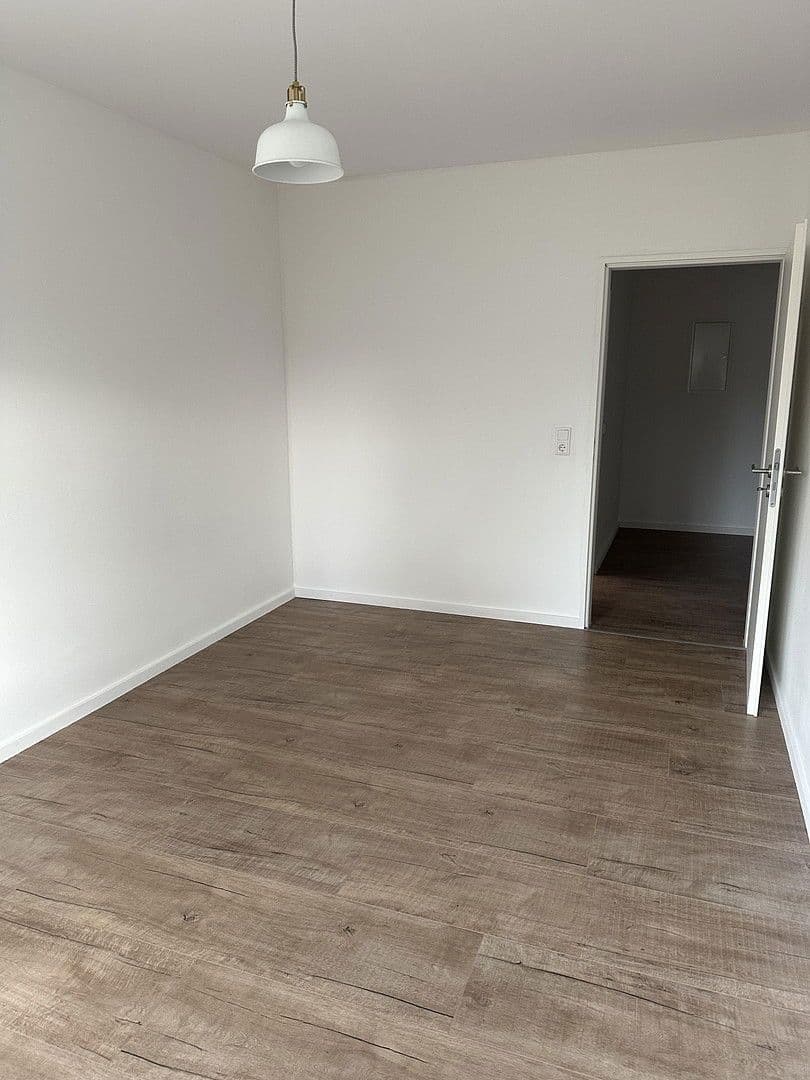 Pronájem bytu 2+1 60 m², Rösrather Str.700A, Köln, Severní Porýní-Vestfálsko Pronájem bytu 2+1 60 m², Rösrather Str.700A, Köln, Severní Porýní-Vestfálsko