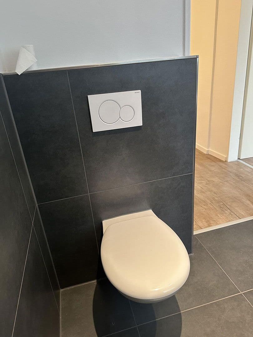 Pronájem bytu 2+1 60 m², Rösrather Str.700A, Köln, Severní Porýní-Vestfálsko Pronájem bytu 2+1 60 m², Rösrather Str.700A, Köln, Severní Porýní-Vestfálsko