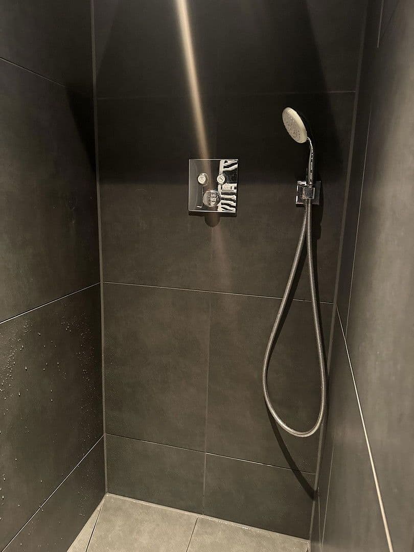 Pronájem bytu 2+1 60 m², Rösrather Str.700A, Köln, Severní Porýní-Vestfálsko Pronájem bytu 2+1 60 m², Rösrather Str.700A, Köln, Severní Porýní-Vestfálsko