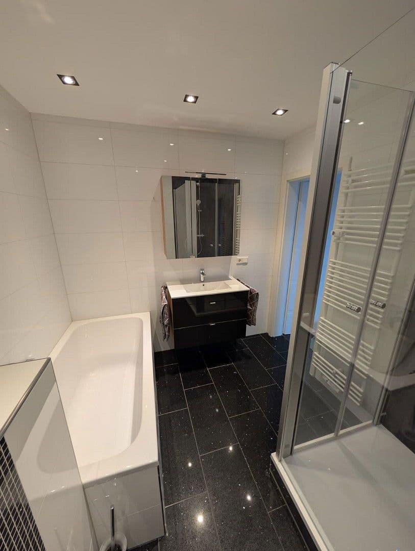 Prodej bytu 3+kk 75 m², Hagen, Severní Porýní-Vestfálsko Prodej bytu 3+kk 75 m², Hagen, Severní Porýní-Vestfálsko