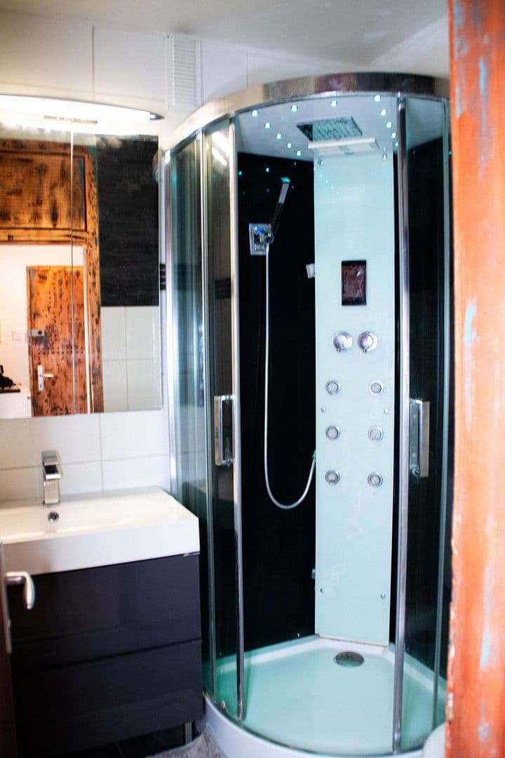 Pronájem bytu 1+1 35 m², Linz, Horní Rakousko Pronájem bytu 1+1 35 m², Linz, Horní Rakousko