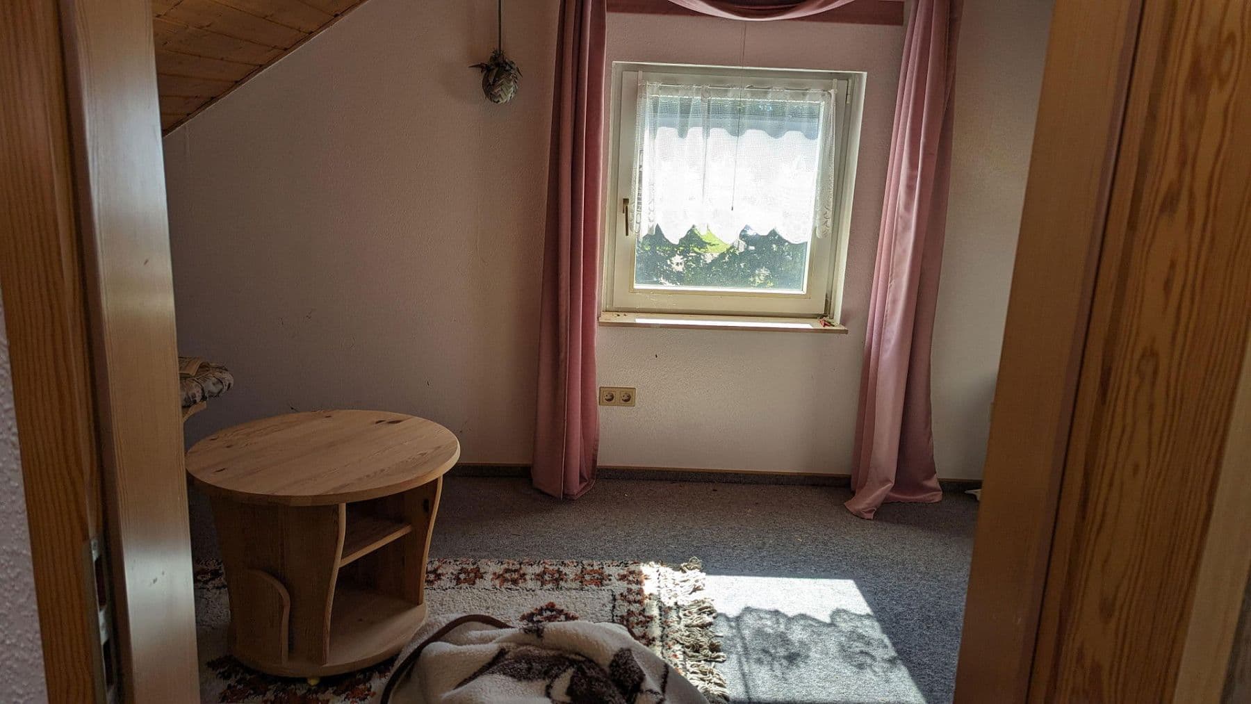 Prodej domu 178 m², pozemek 642 m², Bahnhofsstraße 22, Ronnenberg, Dolní Sasko Prodej domu 178 m², pozemek 642 m², Bahnhofsstraße 22, Ronnenberg, Dolní Sasko