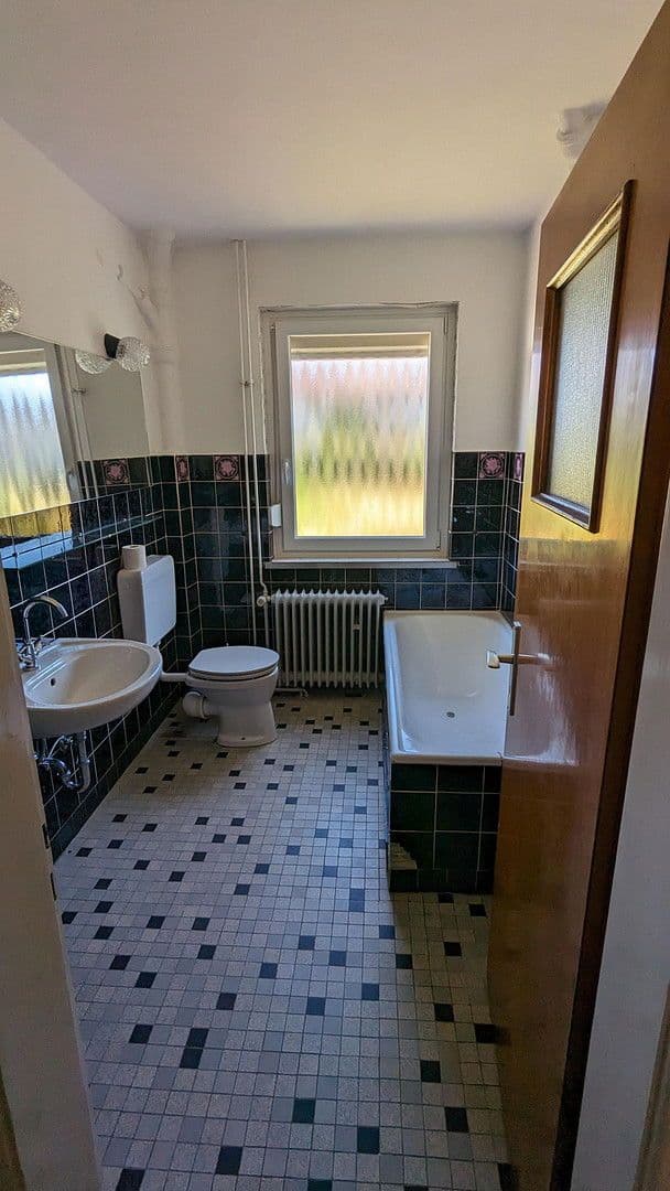 Prodej domu 178 m², pozemek 642 m², Bahnhofsstraße 22, Ronnenberg, Dolní Sasko Prodej domu 178 m², pozemek 642 m², Bahnhofsstraße 22, Ronnenberg, Dolní Sasko