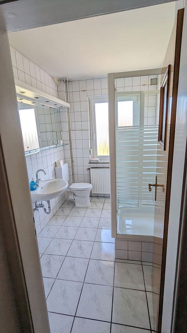 Prodej domu 178 m², pozemek 642 m², Bahnhofsstraße 22, Ronnenberg, Dolní Sasko Prodej domu 178 m², pozemek 642 m², Bahnhofsstraße 22, Ronnenberg, Dolní Sasko