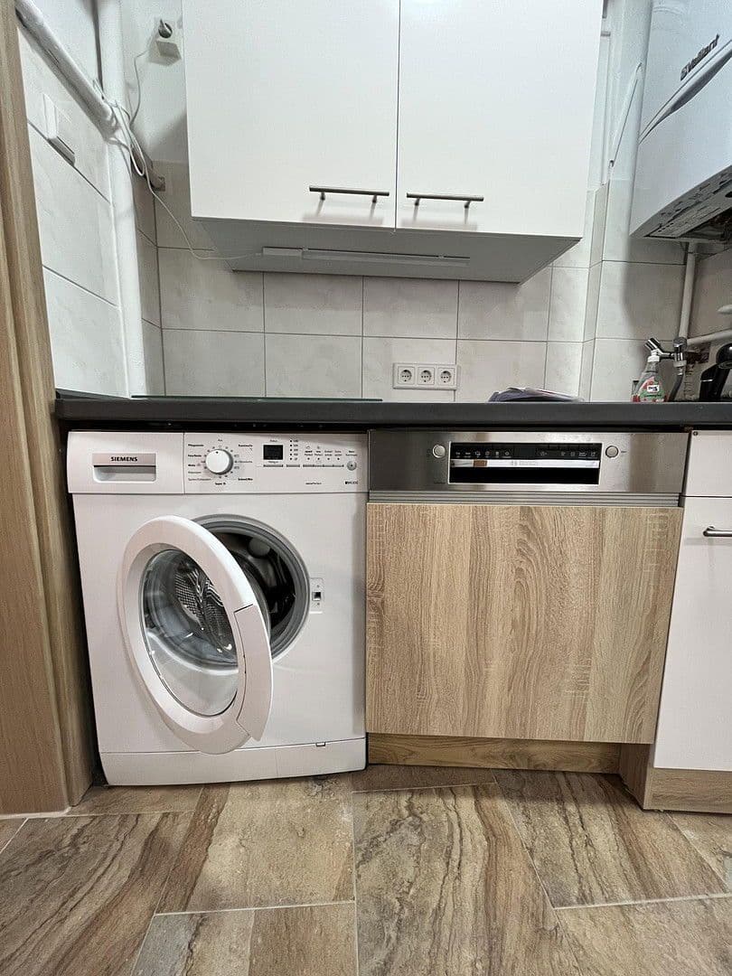 Pronájem bytu 2+1 34 m², Henckellweg 2, Hannover, Dolní Sasko Pronájem bytu 2+1 34 m², Henckellweg 2, Hannover, Dolní Sasko