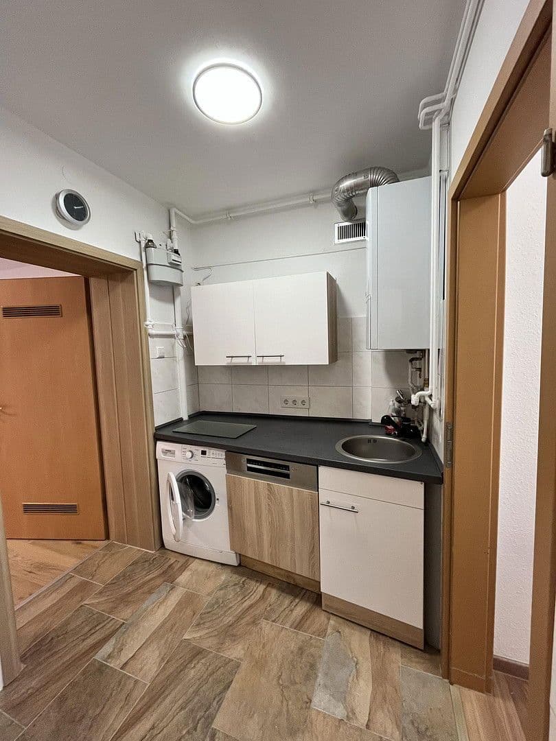 Pronájem bytu 2+1 34 m², Henckellweg 2, Hannover, Dolní Sasko Pronájem bytu 2+1 34 m², Henckellweg 2, Hannover, Dolní Sasko