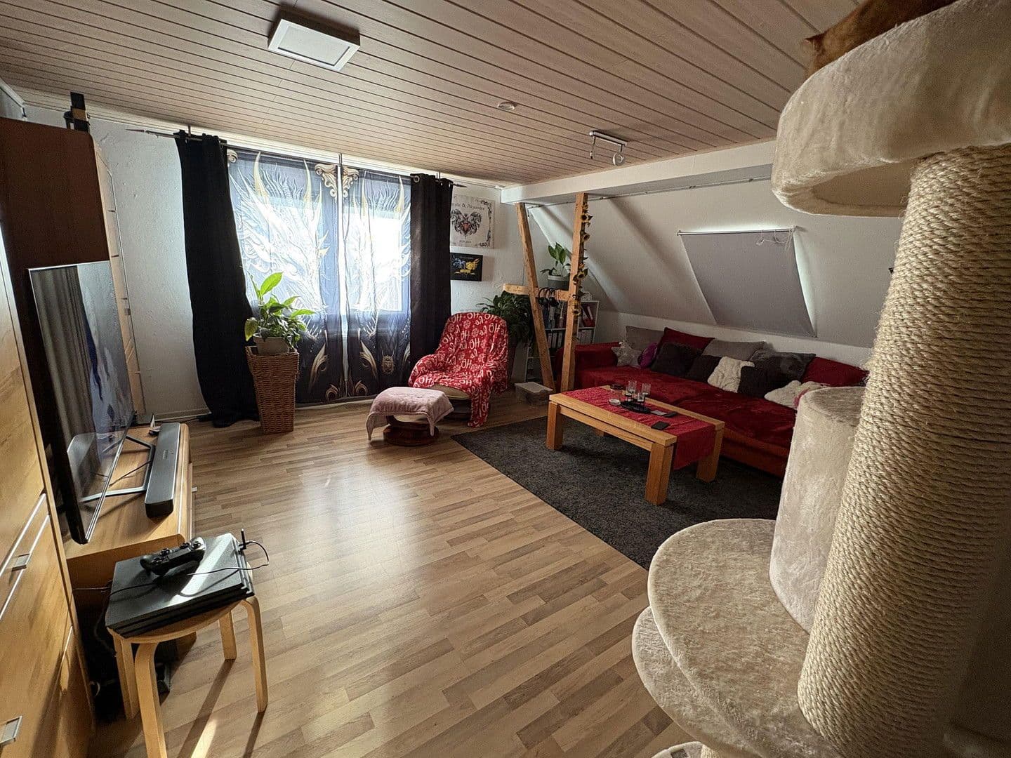 Pronájem bytu 3+1 113 m², Bahnhofstr. 13, Gedern, Hessen Pronájem bytu 3+1 113 m², Bahnhofstr. 13, Gedern, Hessen