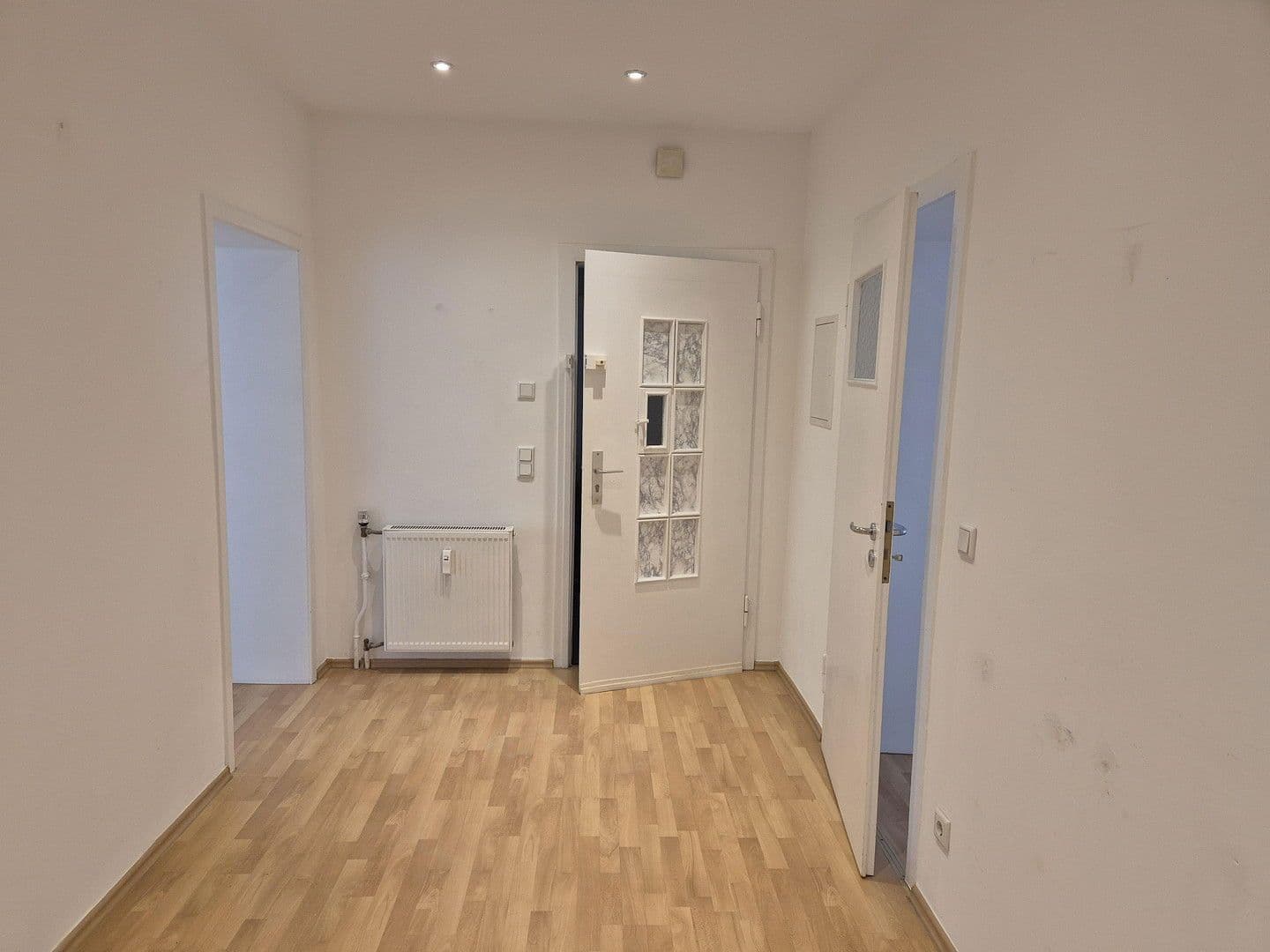 Pronájem bytu 3+1 84 m², Düsseldorf, Severní Porýní-Vestfálsko Pronájem bytu 3+1 84 m², Düsseldorf, Severní Porýní-Vestfálsko