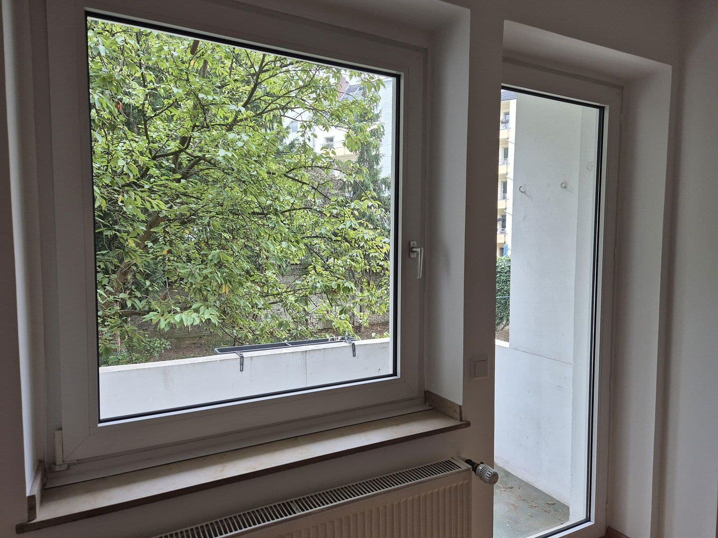 Pronájem bytu 3+1 84 m², Düsseldorf, Severní Porýní-Vestfálsko Pronájem bytu 3+1 84 m², Düsseldorf, Severní Porýní-Vestfálsko