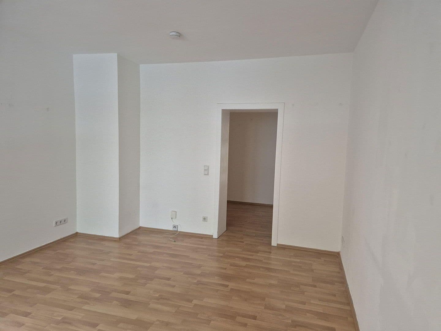 Pronájem bytu 3+1 84 m², Düsseldorf, Severní Porýní-Vestfálsko Pronájem bytu 3+1 84 m², Düsseldorf, Severní Porýní-Vestfálsko